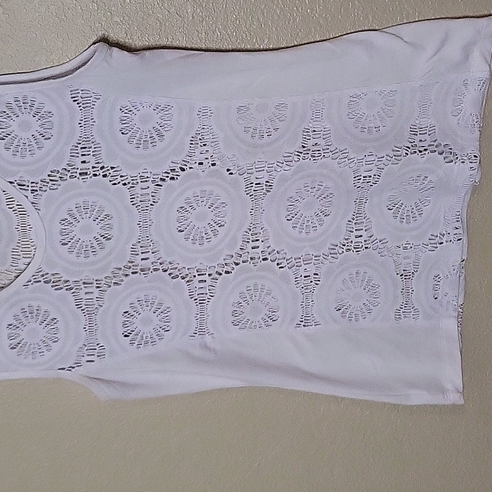 Women's top - Picture 3 of 9